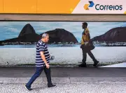 MPF investiga suspeita de 'rachadinha' nos Correios; ex-presidente nega