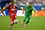 Muslera é criticado após empate do Uruguai com Cabo Verde na Copa