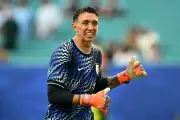 Muslera vira goleiro com mais erros em Copas do Mundo