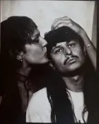 Namorada de Oliver Tree presta homenagem após morte do cantor em queda de helicóptero no Rio