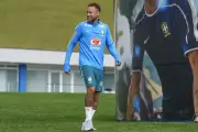 Neymar evolui na recuperação, mas volta contra Egito é descartada