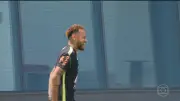 Neymar volta a treinar com a Seleção após lesão na panturrilha
