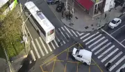 Ônibus e carro colidem em Campinas; ninguém se feriu