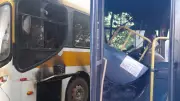 Ônibus escolar pega fogo em Uberlândia; ninguém se feriu