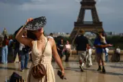 Onda de calor na Europa leva a proibição de álcool na França e alertas na Alemanha