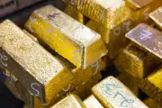 Ouro fecha em alta com alívio do petróleo e foco em Oriente Médio