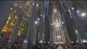 Papa Leão XIV abençoa nova torre da Sagrada Família em Barcelona