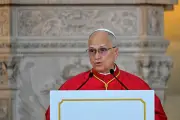 Papa Leão XIV chega à Espanha para visita histórica de uma semana
