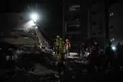 Parto em escombros simboliza esperança após terremotos na Venezuela