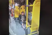 Passageiro baleado dentro de ônibus no Rio durante operação policial