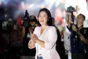 Peru: Keiko Fujimori lidera apuração, mas Sánchez contesta resultado