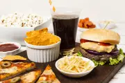 Pesquisa revela 5 fatores externos que definem alimentação infantil