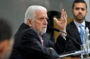PF apreende celulares de Jaques Wagner e dólares em operação