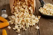 Pipoca: do cinema à saúde, benefícios e receitas imperdíveis