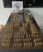 PM apreende 478 munições e prende três em desmanche em Arujá