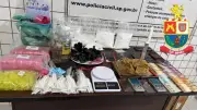 PM apreende 4,8 kg de cocaína e prende quatro suspeitos em Tatuí