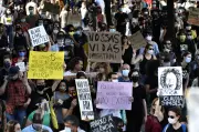 Portugal rejeita criminalizar racismo com prisão em votação