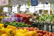 Preços de legumes sobem 27,4% e compras recuam 5,8% em um ano
