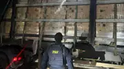 PRF apreende carga de conhaque de R$ 500 mil em Serra Talhada
