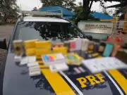 PRF apreende medicamentos e eletrônicos na Via Dutra em Resende