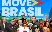 Programa Move Brasil: crédito para taxistas e motoristas de app