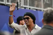 Ravenna contrata Ronaldinho Gaúcho para voltar aos holofotes na Itália