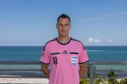 Árbitros de Uruguai x Arábia Saudita usarão rosa em homenagem a Miami