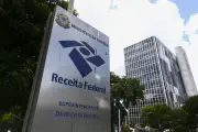 Receita Federal leiloa carro por R$ 10,5 mil e joias Tiffany em SP