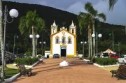 Revitalização da Praça Hermínio Silva em Florianópolis é concluída
