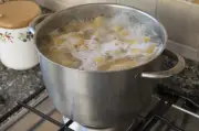 Rigatoni perfeito: dicas de chefs para acertar no preparo da massa