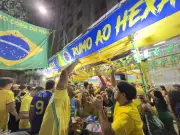 Rio Frio em campo: Copa do Mundo vira rede de arrecadação de agasalhos no Rio