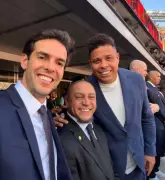 Roberto Carlos revela ajuda de campeões mundiais a Ancelotti na seleção