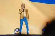 Rod Stewart é criticado por cancelar show e ir à Copa do Mundo