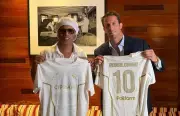 Ronaldinho Gaúcho volta ao futebol aos 46 anos em parceria com Ravenna