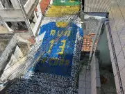 Rua 13 vira galeria a céu aberto e reúne gerações na torcida pelo Brasil