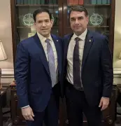 Rubio agradece Flávio Bolsonaro por oferecer equipe de transição em carta