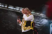 Santanna, O Cantador, emociona-se ao falar de João Gomes e Paraíba