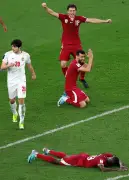 Sardar Azmoun, artilheiro histórico do Irã, não disputará a Copa do Mundo após foto com autoridades de Dubai