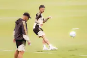 STJD suspende Carrascal por três jogos; Jardim e Paulinho são absolvidos