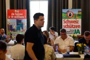 Suíça rejeita limite populacional de 10 milhões em referendo