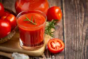 Suco de tomate e soja reduz inflamação crônica, revela estudo