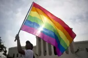 Suprema Corte dos EUA mantém leis que proíbem atletas trans em equipes femininas