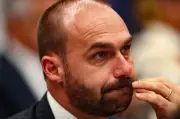 Tarcísio chama condenação de Eduardo Bolsonaro de injusta