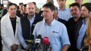 Tarcísio critica tarifa dos EUA e entrega duplicação da SP-191 em Rio Claro