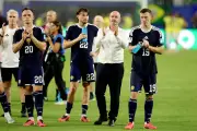 Técnico da Escócia admite eliminação após derrota para o Brasil na Copa