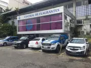 Terceirizado preso por fotografar PMs para facções em Salvador