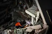 Terremotos na Venezuela deixam 32 mortos e 700 feridos; Caracas em ruínas
