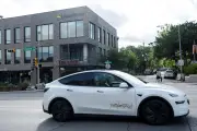 Tesla é acusada de usar dados enganosos sobre segurança do FSD na Europa