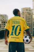 Thesaint e Captain Tsubasa: collab de streetwear na Copa de 2026