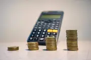 TIM distribui R$ 400 mi em JCP; Allos e Porto Seguro também pagam proventos